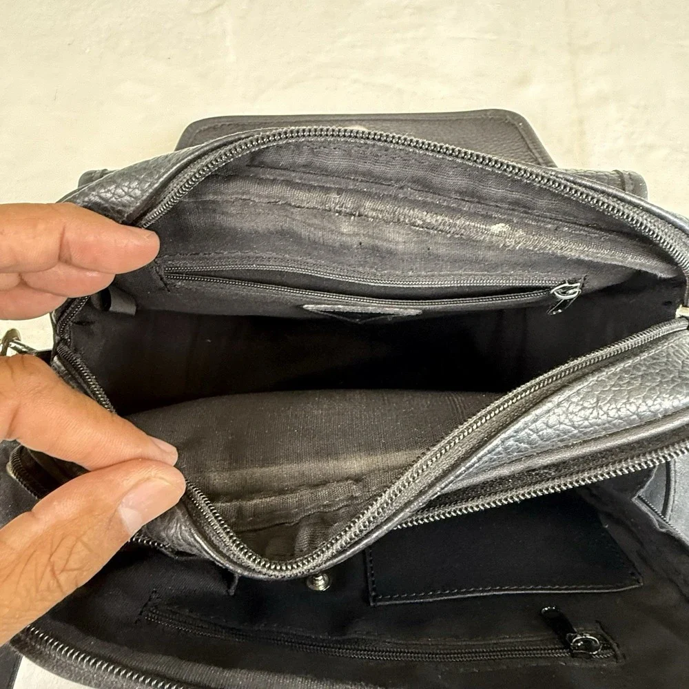 GUESS Black Crossbody Organizer Bag Purse Multi Pocket Shoulder Vintage Style